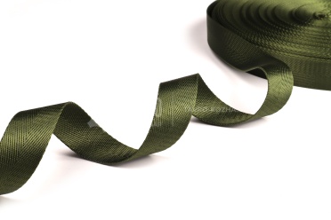 Стропа однотонная елочка, 25 мм, цвет зеленый, за один погонный метр